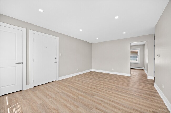 Building Photo - 4429 Prairie Ave