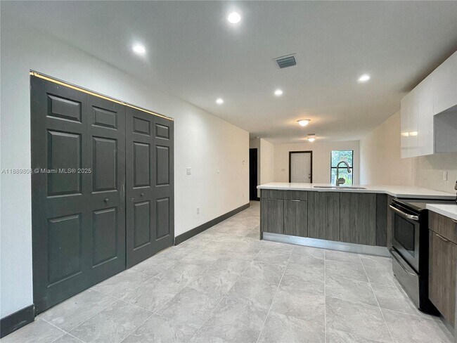 Building Photo - 11848 SW 213th St