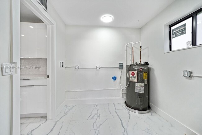 Building Photo - 4670 NW 5th St