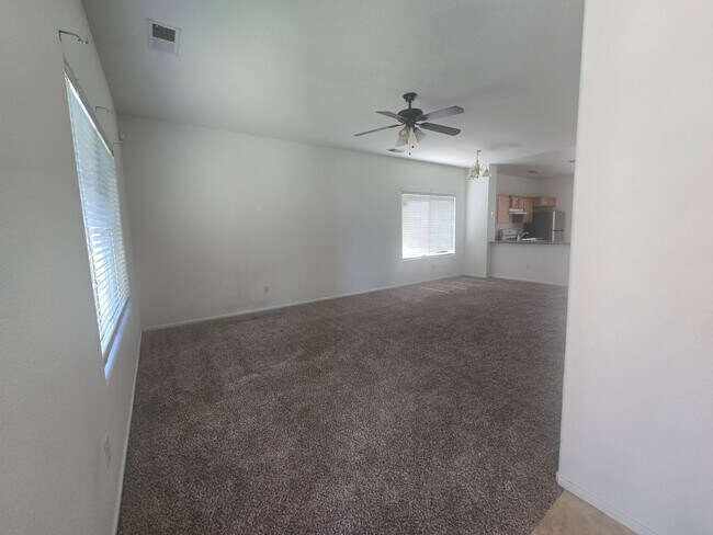 Building Photo - 3 BR 2 BA Available Now