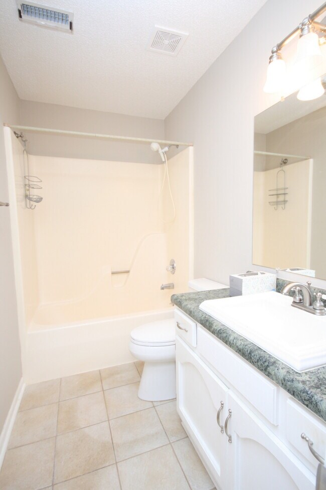 Building Photo - 132 Bibb Dr