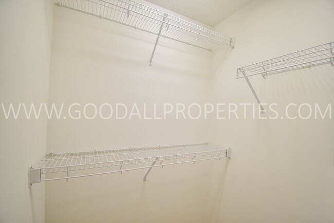 Building Photo - 4 Bedroom 4 Bath Executive Home in West Des Moines with a fenced in yard and a 3-car garage