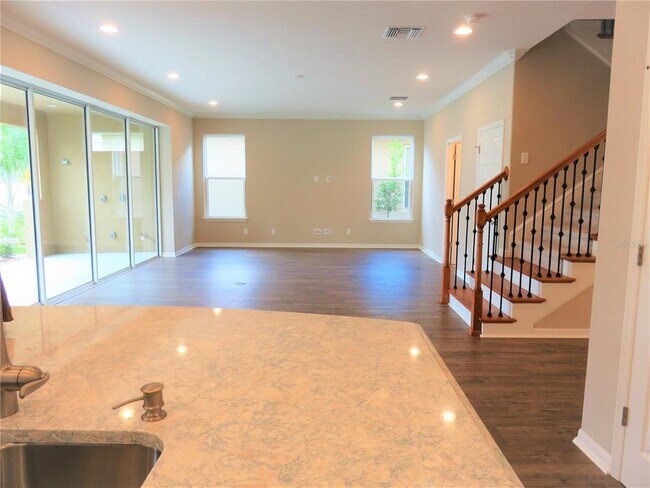 Building Photo - 8828 Tropical Palm Dr