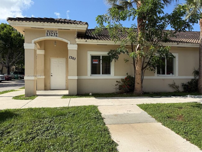 Primary Photo - 13232 Old Biscayne Dr