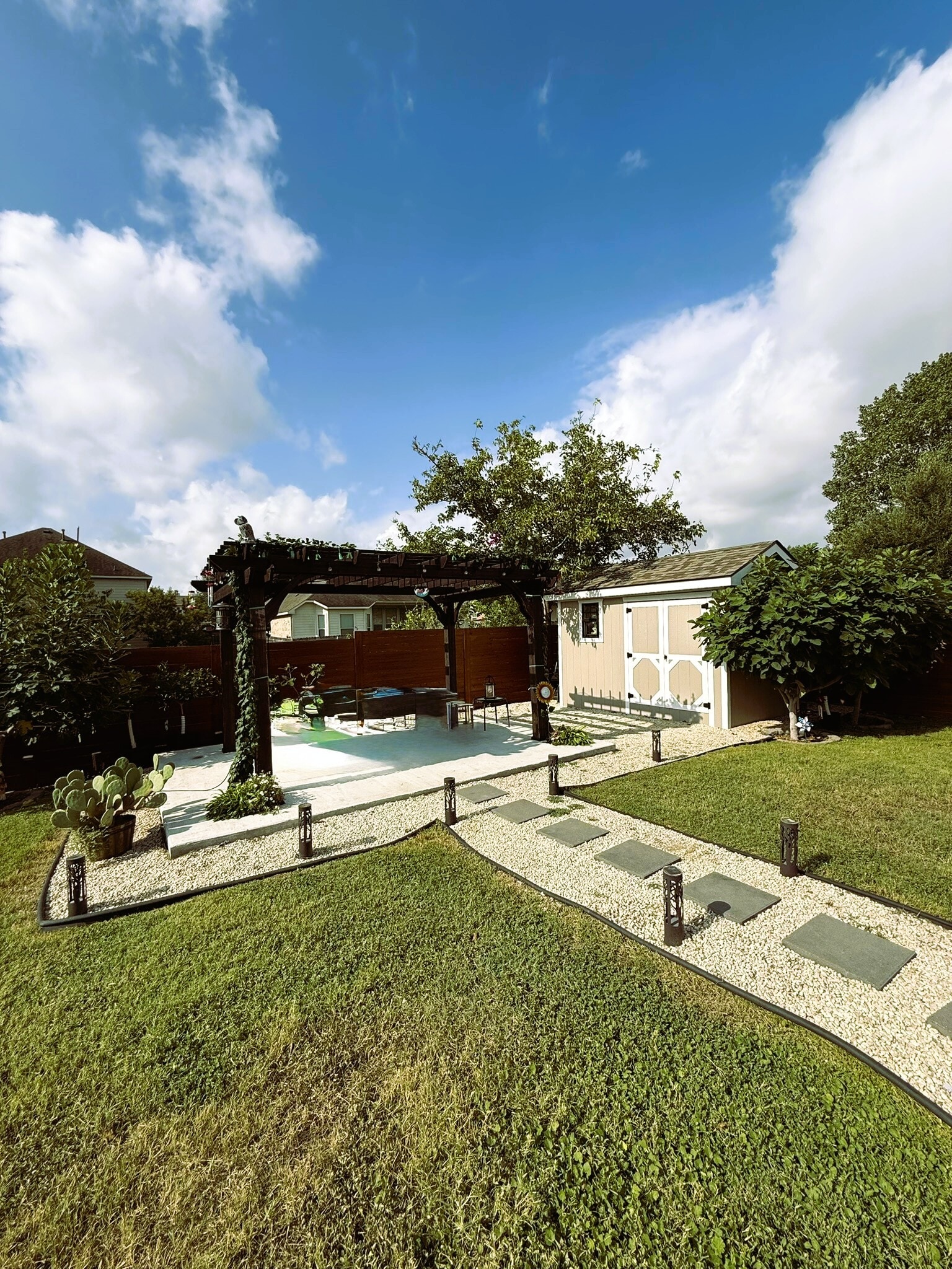 Building Photo - 178 Amber Oak Dr