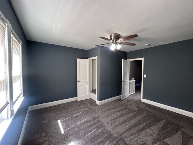 Building Photo - 3 Bedroom with Fenced in Rear Yard