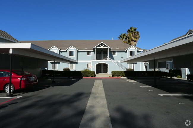 Building Photo - Cedar Woods Apartments