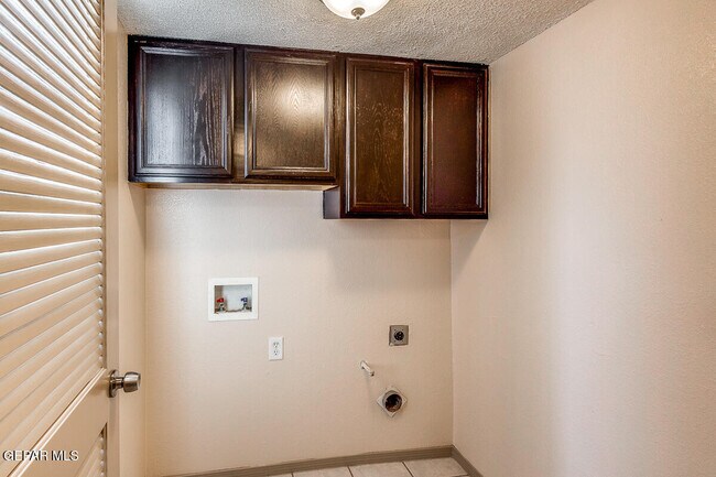 Building Photo - 5448 Colin Powell Ave