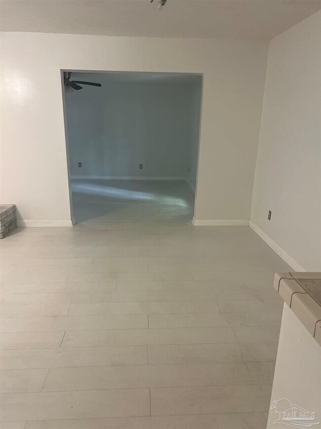 Building Photo - 7150 Dogwood Terrace Dr