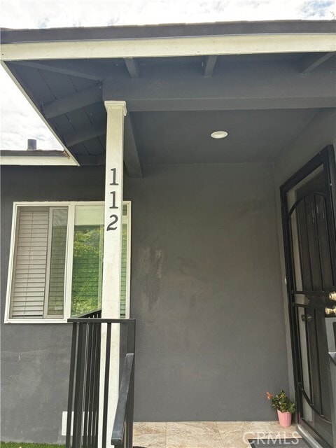 Building Photo - 112 Grandview St