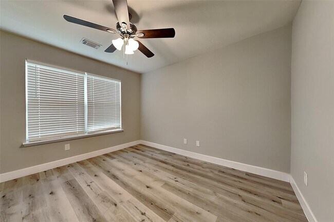 Building Photo - 15819 Kings Cypress Ln