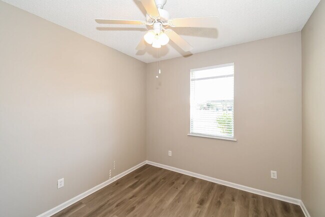 Building Photo - 7352 Hawks Point Ct