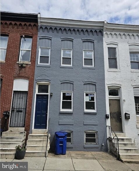 Building Photo - 1412 W Saratoga St