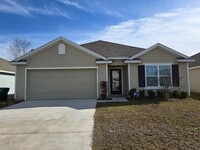 Building Photo - 4  bedroom 2 bath Home for Rent  in the He...