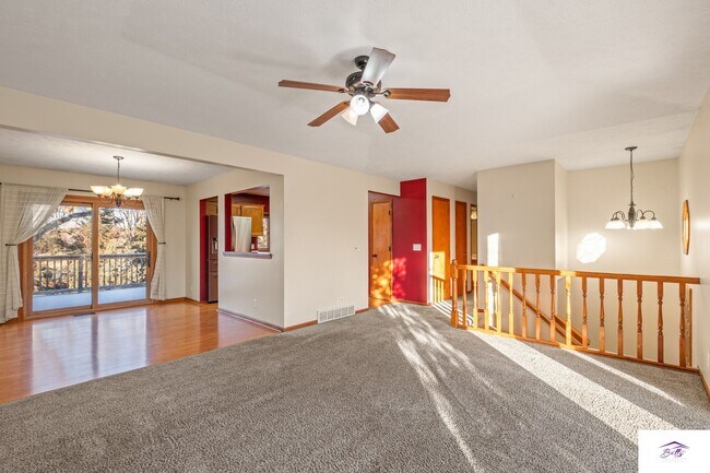 Building Photo - WELCOME HOME!