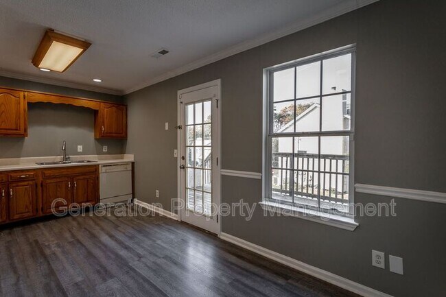 Building Photo - 4841 Brighton Ln