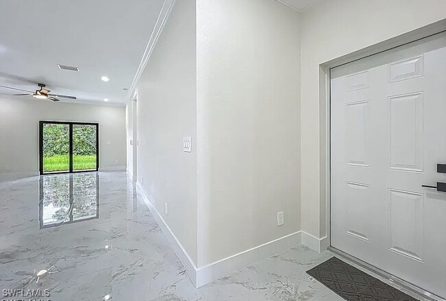 Building Photo - 316 Poplar St