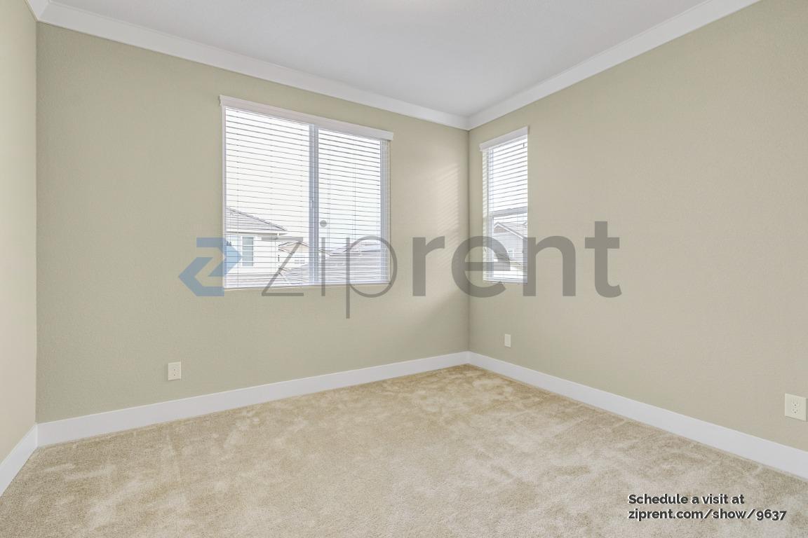 Building Photo - 778 Hydrangea Dr