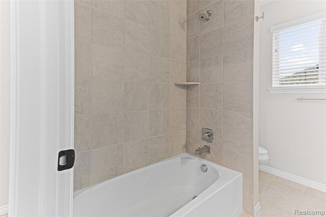Building Photo - 2951 Andlaur Dr