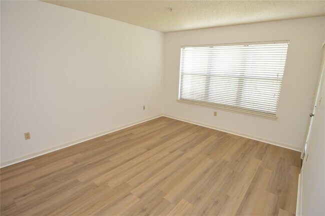 Building Photo - 11901 4th St N