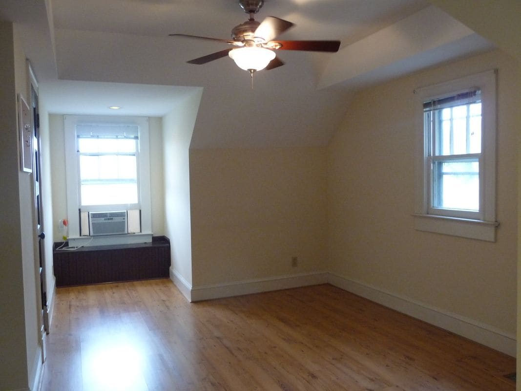 Building Photo - 1311 Sunken Rd