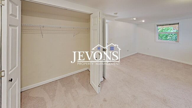 Building Photo - Beautiful two-story home in a walkable area near dining, shopping, entertainment and schools!