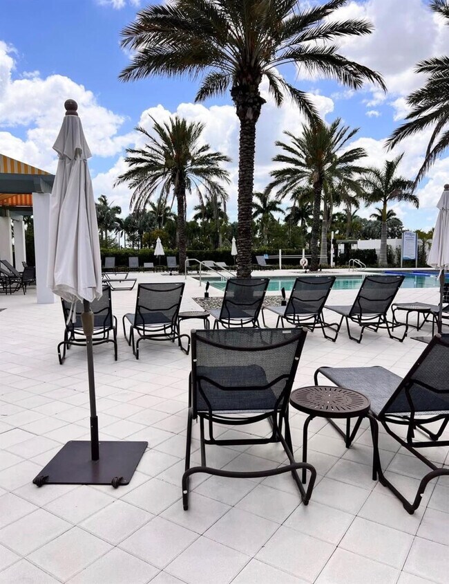 Building Photo - 15131 Courtland Ct