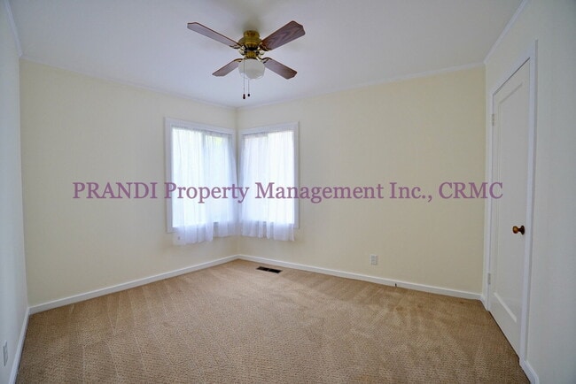 Building Photo - San Anselmo Home On Corner Lot, Nearby Sch...