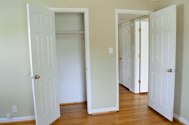 Building Photo - 2912 Central Ave