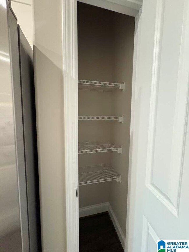 Building Photo - 4401 Lennox Pl