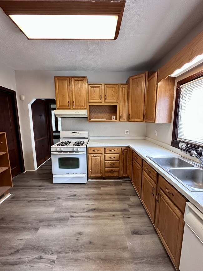 Building Photo - 2172 12th St SW