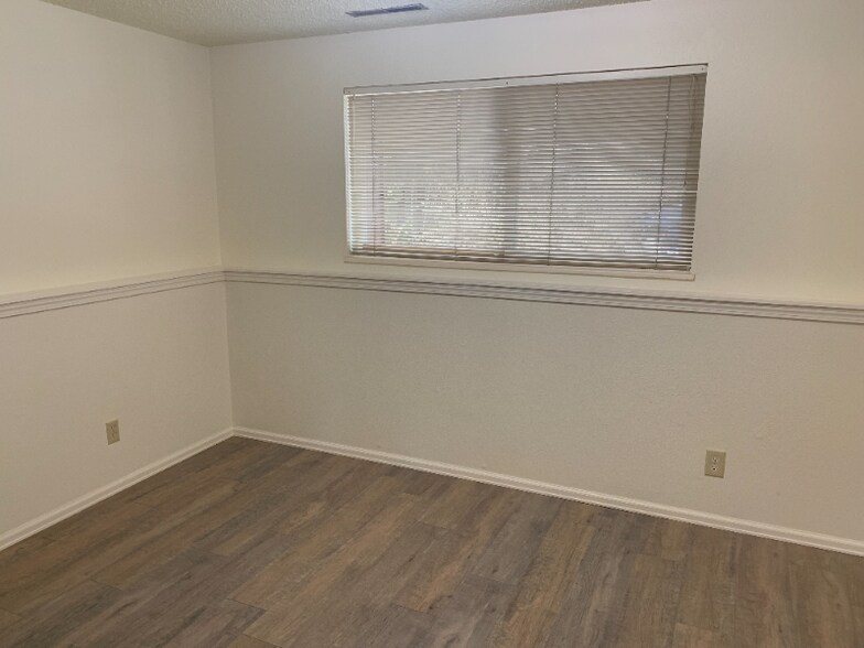 Building Photo - 2950 Banderas Ln