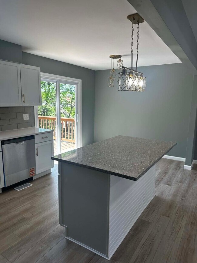 Building Photo - Charming 3BEDS  House in Roeland Park