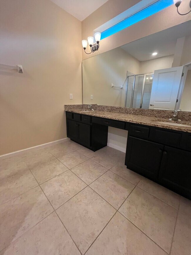 Building Photo - Beautiful 3-Bedroom + Flex Room Home for Rent in Sawgrass Plantation
