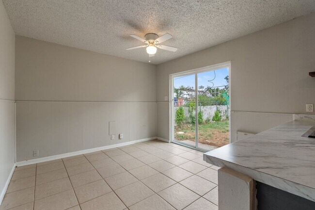 Building Photo - 6618 Swiss Oaks Dr