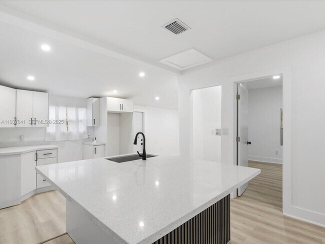 Building Photo - 6318 NW 19th Ct