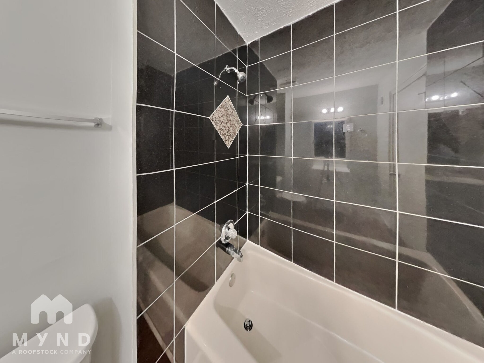 Building Photo - 6581 Fielder Rd