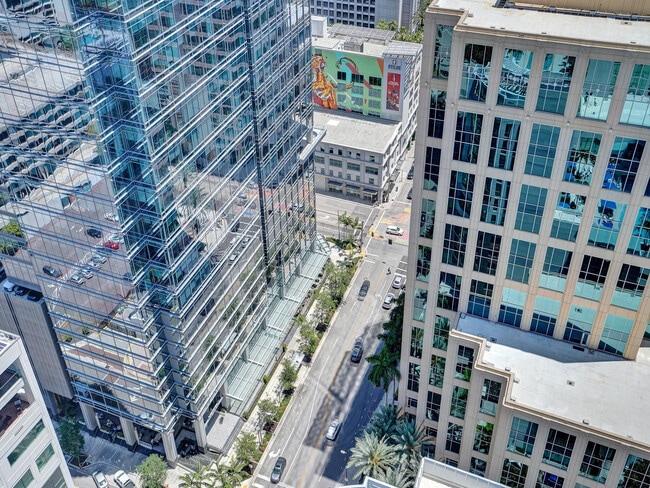Building Photo - 100 E Las Olas Blvd