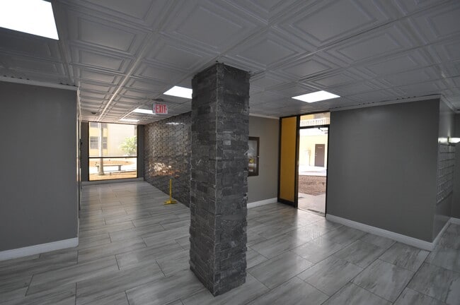 Building Photo - 15600 NW 7th Ave