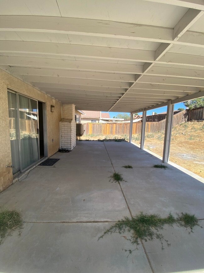 Building Photo - 11215 Westbrook Dr
