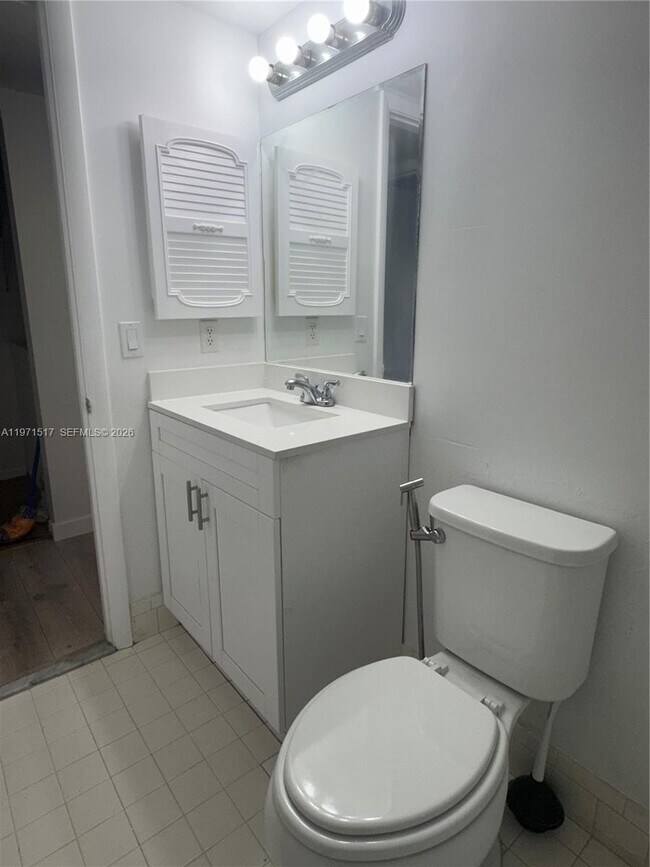 Building Photo - 200 SW 132nd Way