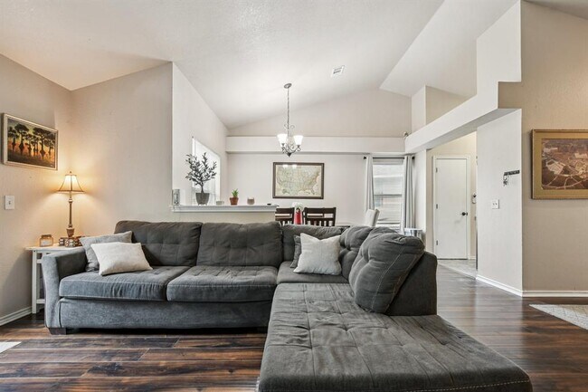 Building Photo - 3308 Ross Cove
