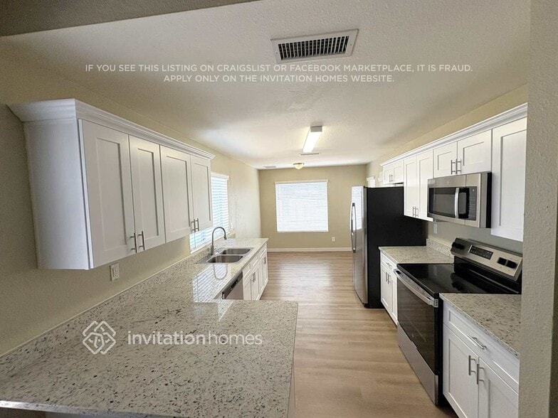 Building Photo - 4205 N 101st Ave