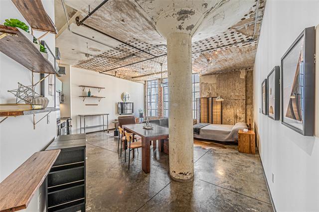 Building Photo - 1122 Jackson St