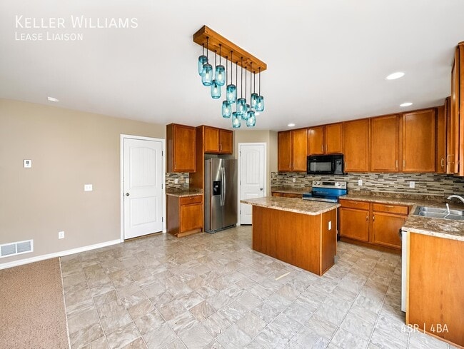 Building Photo - 909 Fire Rock Pl