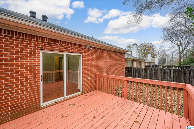 Building Photo - 1525 Jacobs Cir