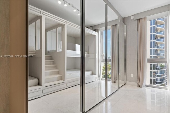 Building Photo - 17749 Collins Ave