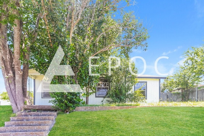 Building Photo - 904 Florence Rd