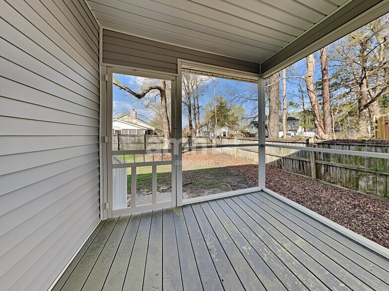 Building Photo - 8793 Adaline St