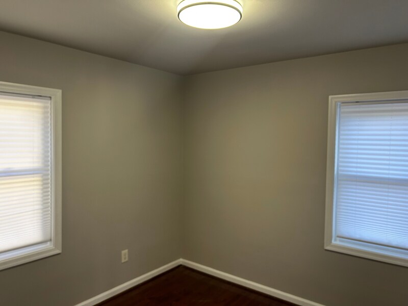 Building Photo - 5313 Flanders Ave